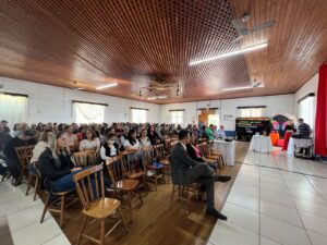 PALESTRA SHOW: “SEGREDOS DA EXCELÊNCIA – UMA DOSE DE MOTIVAÇÃO PARA ALCANÇAR MELHORES RESULTADOS”